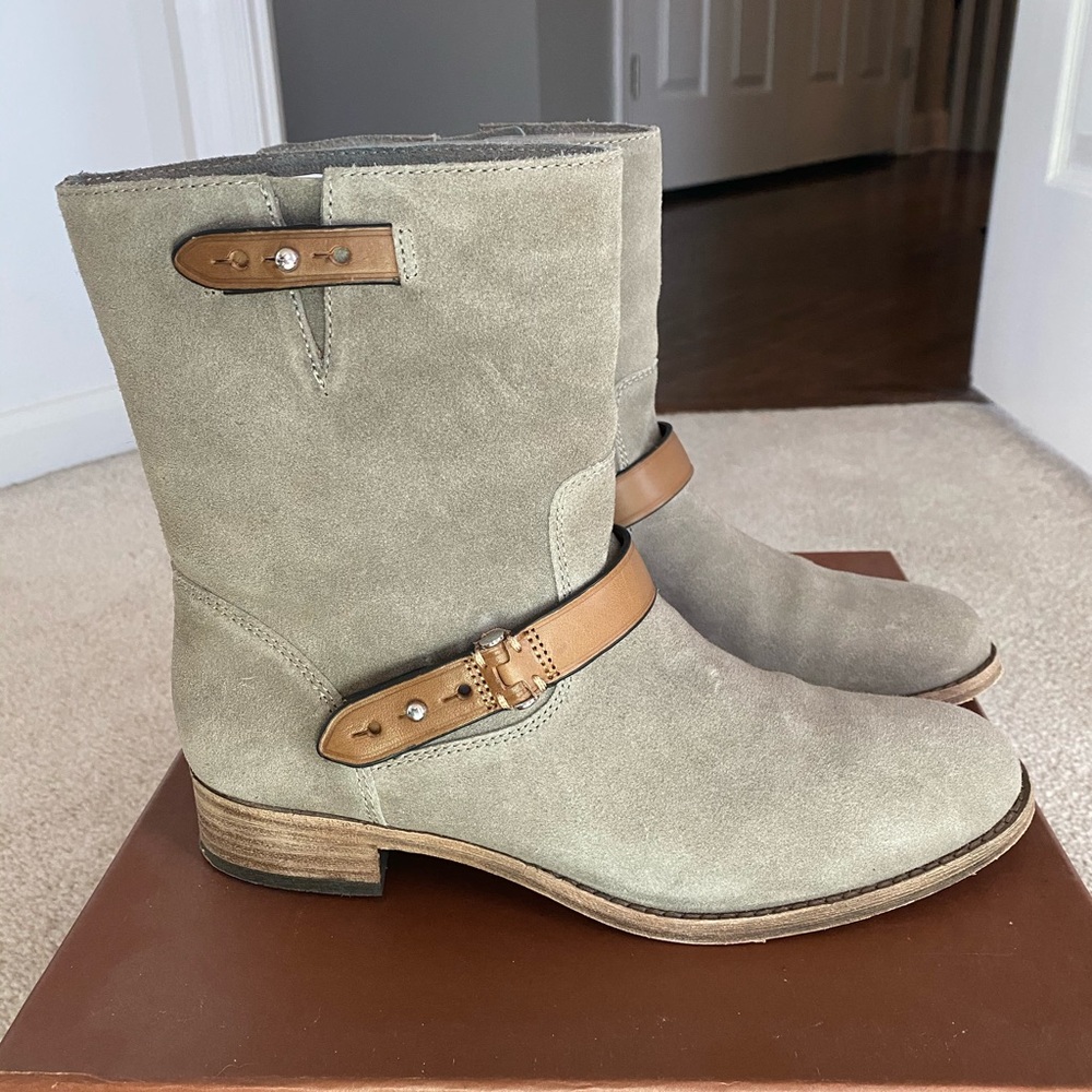 EUC Coach Amy Boots Slate Suede 7.5
